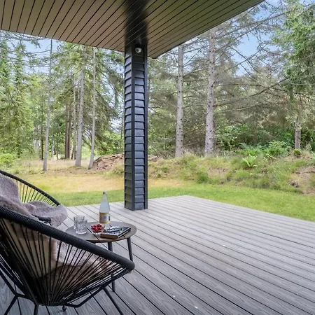 Jonas - From The Sea By Interhome