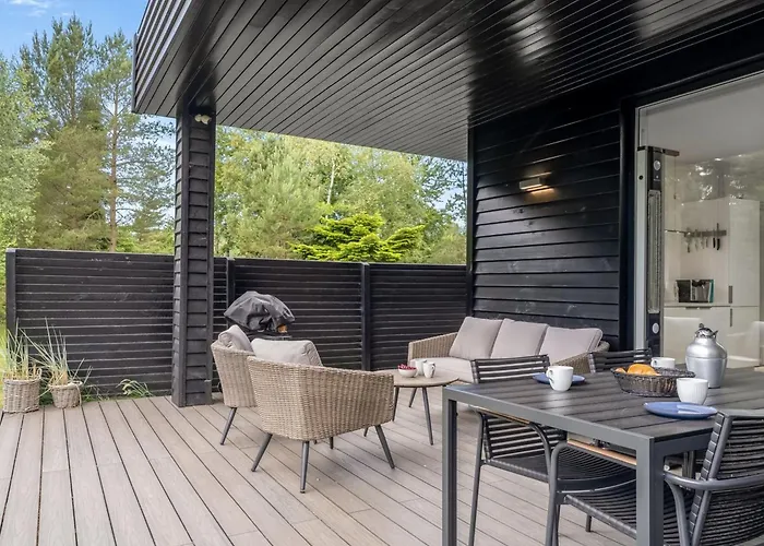 Jonas - From The Sea By Interhome *