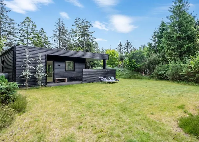 Jonas - From The Sea By Interhome * Hals