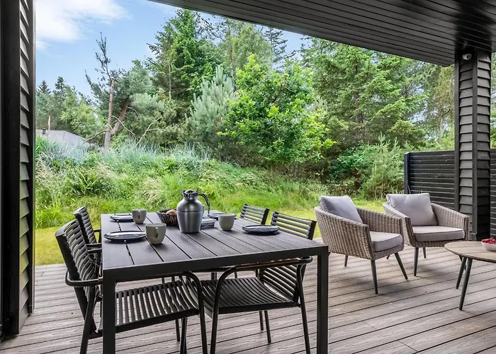 Jonas - From The Sea By Interhome * Hals